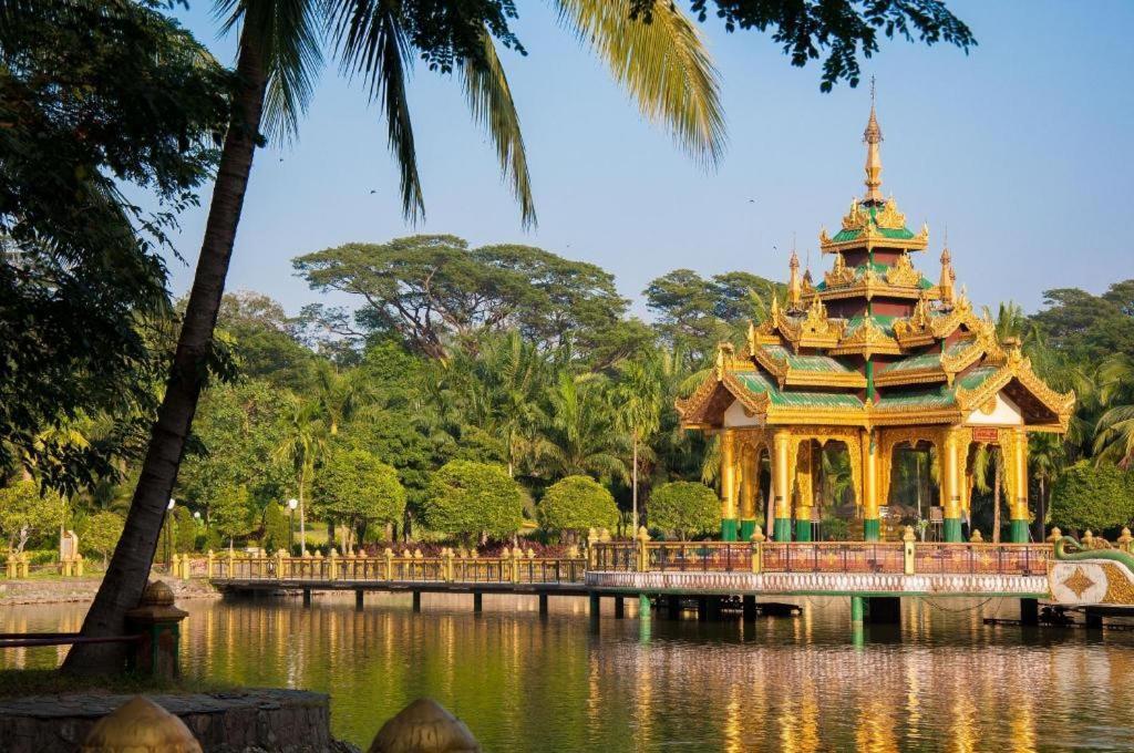 Hotel Bahosi Yangon Exterior photo